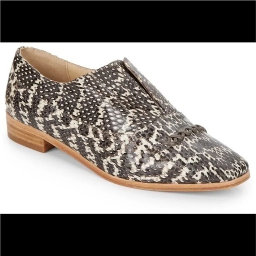 NWOT Nicole Miller Artelier Stella Sabrina Taupe Slip On Shoes